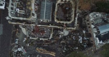 Ukrayna Lutsk 'u. Evin ana girişi, mimar Mykola Golovany 'nin kimeralarıyla birlikte Lutsk' ta.