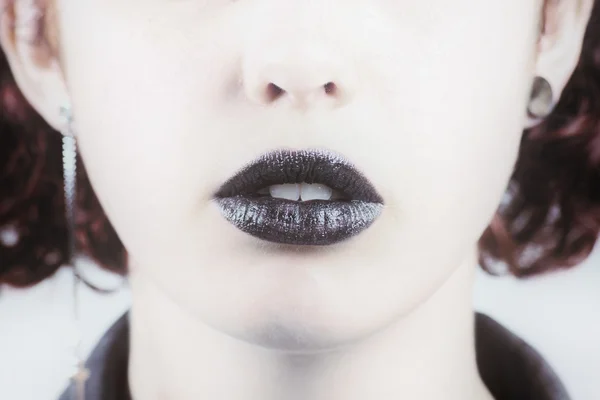 Beauty Fashion Model Girl with  Dark Lipstick — Stock Photo, Image