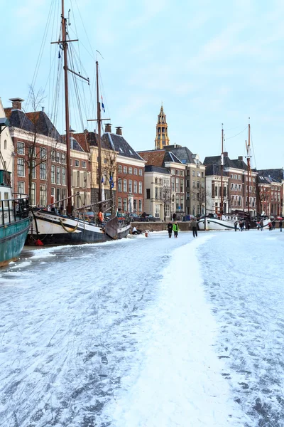 Winterlandschap van een stad — Stockfoto