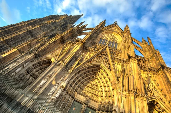 Facade of the Dom church in the city Cologne with blue sky — Stock Photo, Image