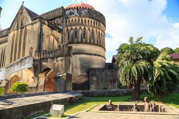 Memorial para os escravos perto da catedral na cidade de Stown Z Imagem De Stock