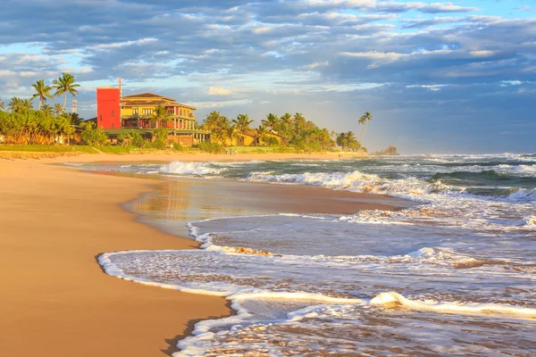 Località balneare in un'isola tropicale — Foto Stock