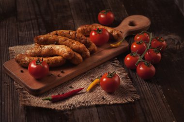 Barbekü sosis ahşap tablo