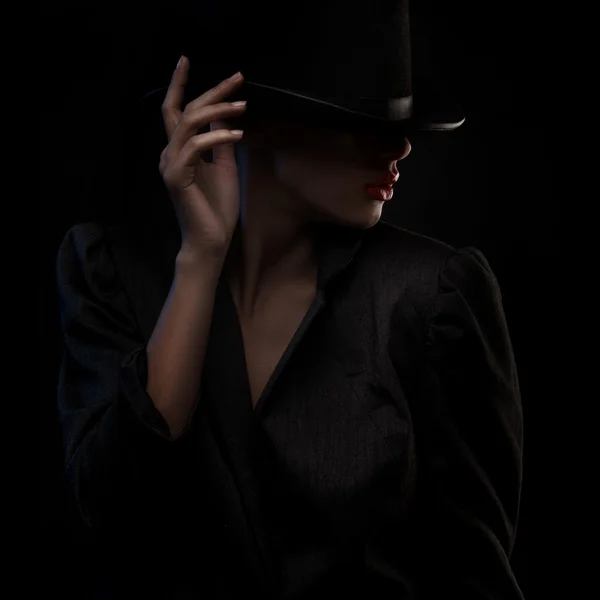 Elegante donna bionda retrò in cappello — Foto Stock