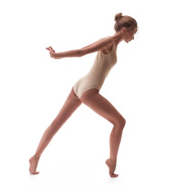 genç güzel dansçı bej mayo 