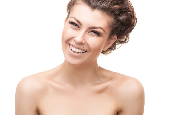 Piękny uśmiechający się kobiety z kręconymi włosami — Zdjęcie stockowe
