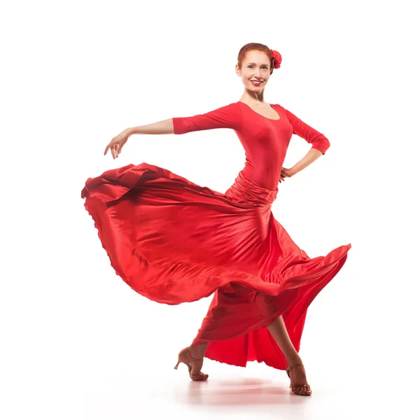 Mujer bailarina tradicional en vestido rojo — Foto de Stock