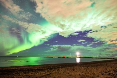 İzlanda 'da Aurora Borealis
