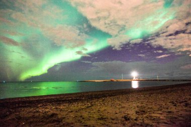 İzlanda 'da Aurora Borealis