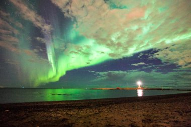 İzlanda 'da Aurora Borealis