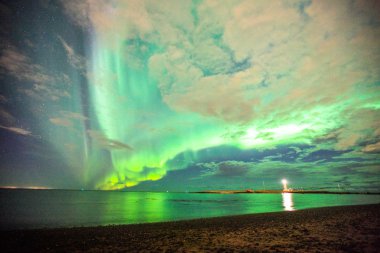 İzlanda 'da Aurora Borealis