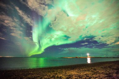 İzlanda 'da Aurora Borealis