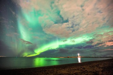 İzlanda 'da Aurora Borealis