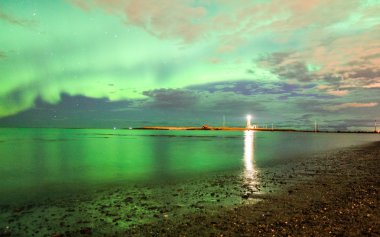 İzlanda 'da Aurora Borealis