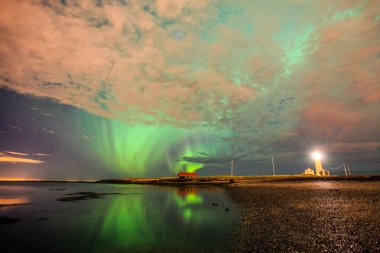 İzlanda 'da Aurora Borealis