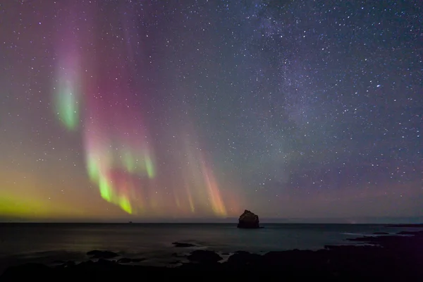 Il riflesso luminoso delle luci del nord — Foto Stock