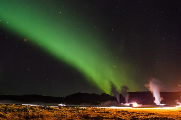 Luces boreales sobre campos de lava —  Fotos de Stock