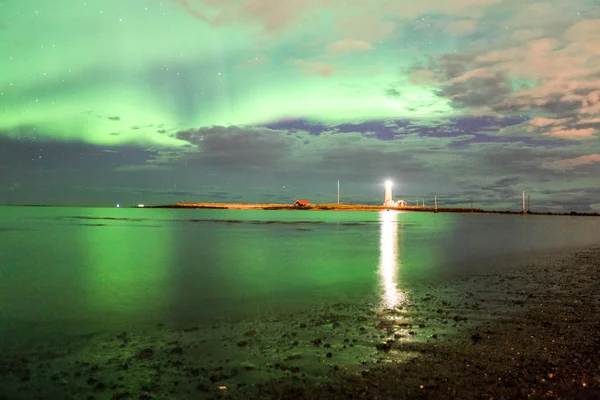 İzlanda 'da Aurora Borealis
