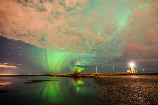 İzlanda 'da Aurora Borealis