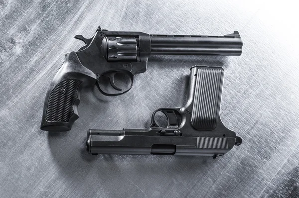 Revolver und Pistolen. — Stockfoto