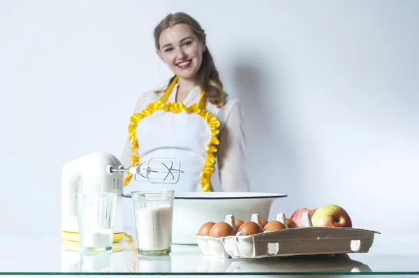 Homemaker in kitchen — Stock Photo, Image