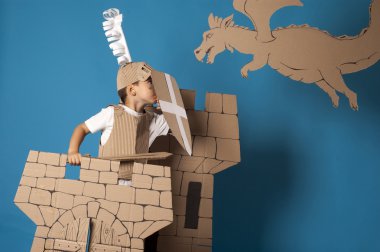 Ortaçağ Şövalyesi çocuk