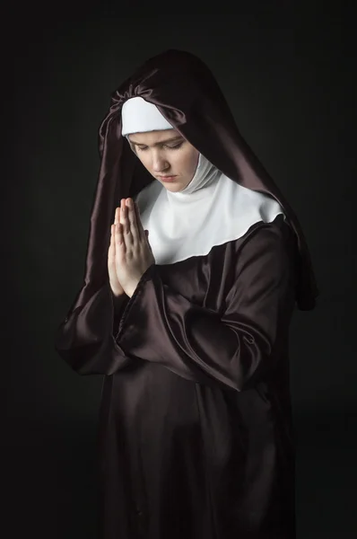 Католическая монашка — стоковое фото
