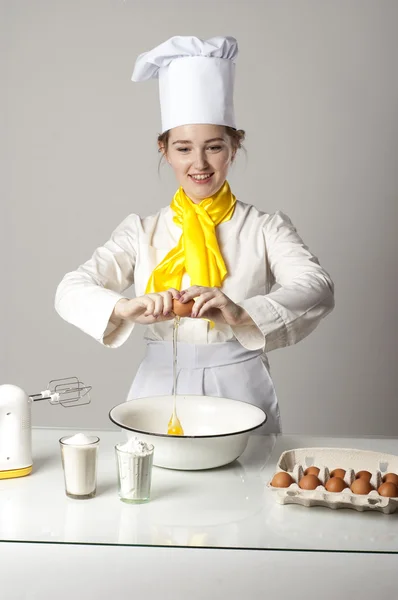 Cook breaking egg — Stock Photo, Image