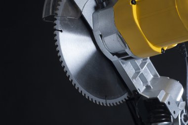 Gönye testere fotoğrafı.