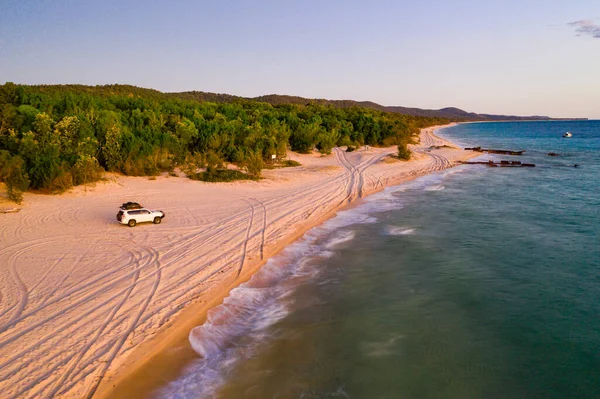 Geländewagen Bei Sonnenuntergang Auf Moreton Island Queensland Australien — Stockfoto