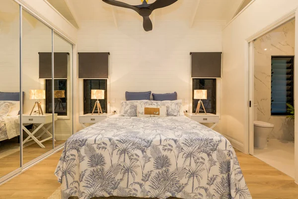 New Cozy Bedroom Freshly Built New Home — Stock Photo, Image