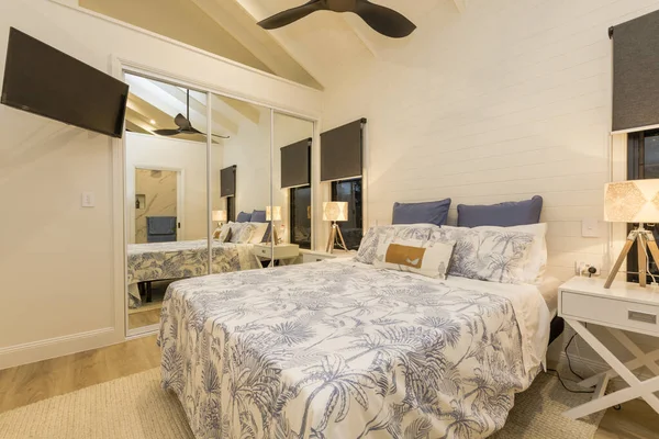 New Cozy Bedroom Freshly Built New Home — Stock Photo, Image