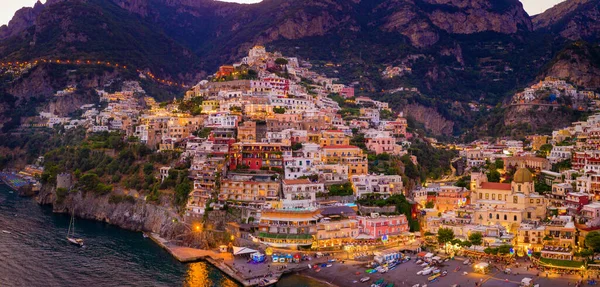 Gün Batımında Talya Nın Çarpıcı Amalfi Sahili Nde Positano Nun — Stok fotoğraf