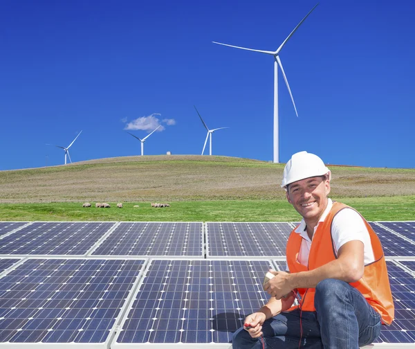 Udržitelné energetické technik — Stock fotografie