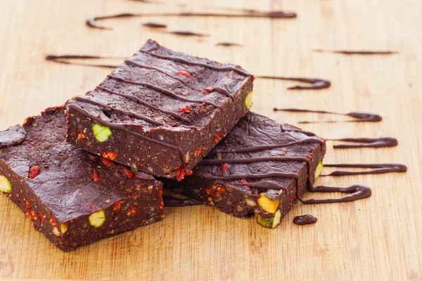 Raw vegan brownies — Stock Photo, Image