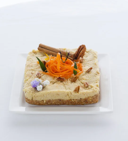 Vegan raw carrot cake — Stock Photo, Image