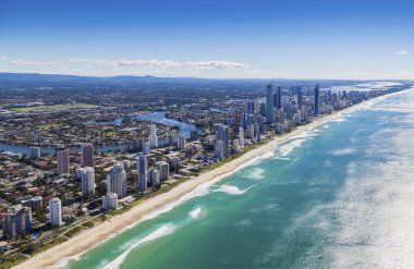 Surfers Paradise üzerinde güzel Gold Coast, Avustralya