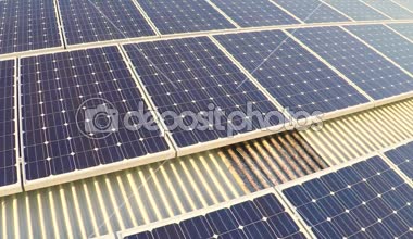 Çatıdaki güneş panelleri