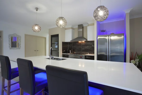 LED verlichte keuken — Stockfoto