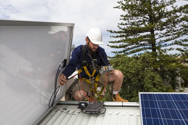 Técnico de panel solar — Foto de Stock