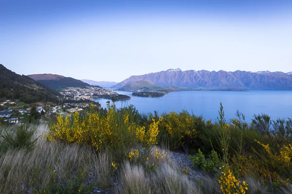 Tramonto su Queenstown sul lago Wakatipu, Nuova Zelanda — Foto Stock