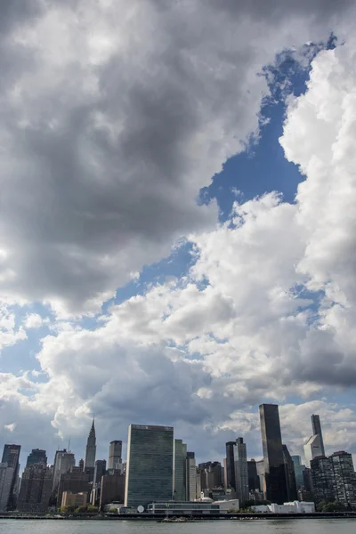 The skyline of Manhattan seen from Long Island City - New York City - United States of America — Stock Photo, Image