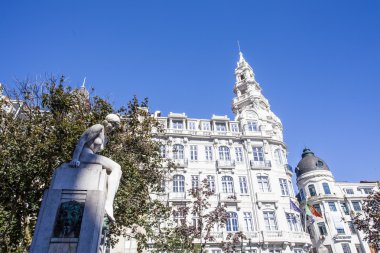 Portekiz, Porto 'daki Praca da Liberdade Meydanı' nda Gençlik Çeşmesi (Fonte da Juventude 