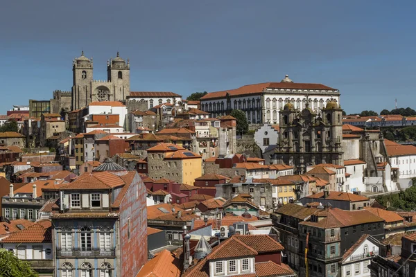 Pohled na katedrálu Se a staré centrum Porto - Portugalsko — Stock fotografie