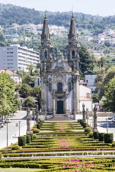 Igreja de Nossa Senhora da Consolao e Santos Passos kirkko Guimarasissa - Pohjois-Portugali — kuvapankkivalokuva