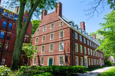Harvard Hall cephesi, Harvard Üniversitesi, Boston, Massachusetts, ABD 