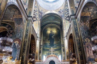 Kiev, Ukrayna ve Euope 'deki St. Volodymyr Katedrali' nin zengin dekore edilmiş iç kısımları.