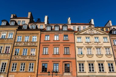 Stare Miasto (Varşova Eski Kenti), Varşova, Polonya - Avrupa 'daki renkli eski ortaçağ evleri cepheleri