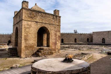 Atashgah Zoroastrian Ateş Tapınağı, Surakhani Bakü, Azerbaycan