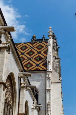 Bourg-en-Bresse, Ain, Fransa, Avrupa 'daki Brou Kraliyet Manastırı' nın dışında.